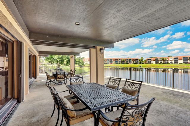 5390 Woodland Lakes Drive 102, Palm Beach Gardens, FL 33418