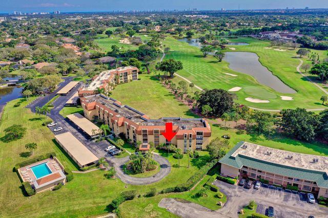 5390 Woodland Lakes Drive 102, Palm Beach Gardens, FL 33418