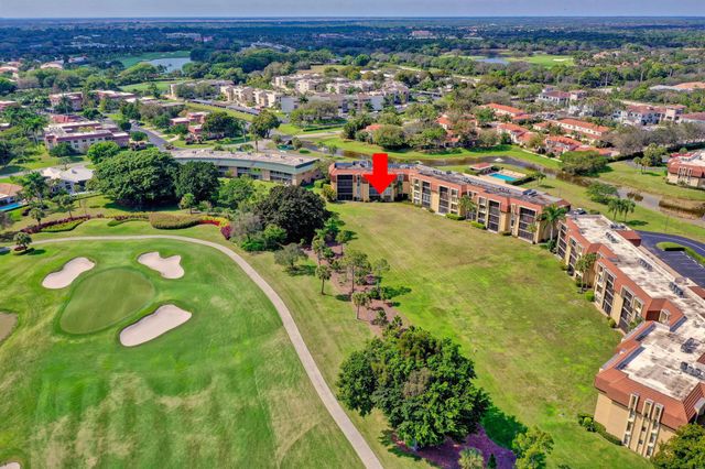 5390 Woodland Lakes Drive 102, Palm Beach Gardens, FL 33418