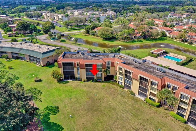 5390 Woodland Lakes Drive 102, Palm Beach Gardens, FL 33418