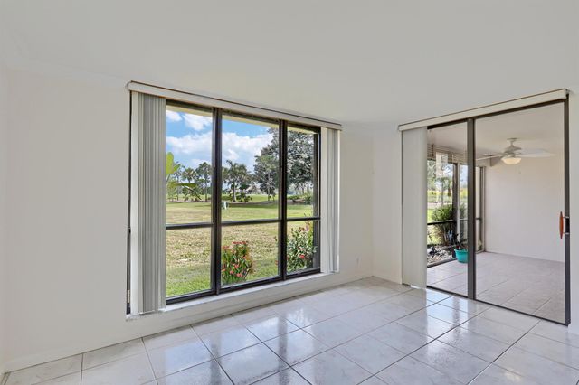 5390 Woodland Lakes Drive 102, Palm Beach Gardens, FL 33418