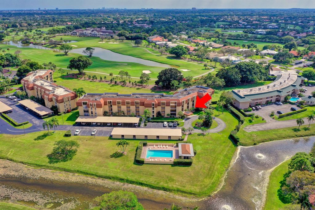 5390 Woodland Lakes Drive 102, Palm Beach Gardens, FL 33418