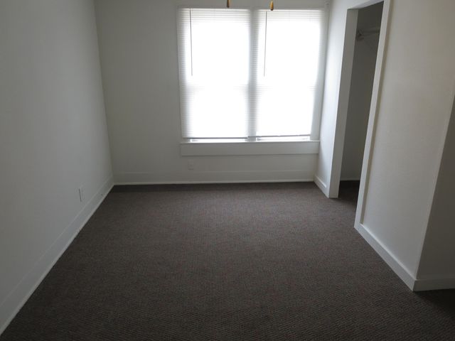 1315 Jackson Street, Kalamazoo, MI 49001