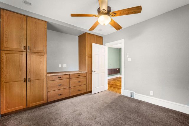 9313 W Hayes AVENUE, West Allis, WI 53227