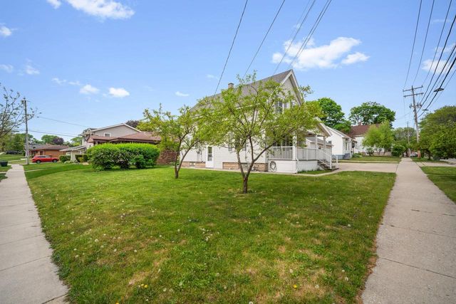 9313 W Hayes AVENUE, West Allis, WI 53227