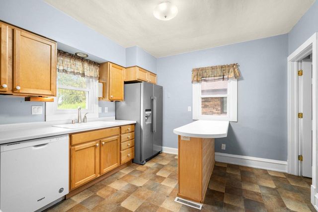 9313 W Hayes AVENUE, West Allis, WI 53227