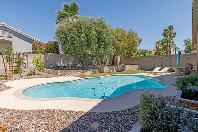1344 Meandering Hills Drive, Henderson, NV 89052