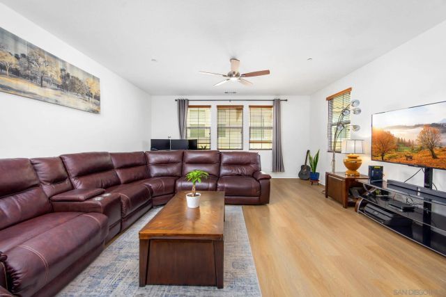 1818 Santa Christina Ave, Chula Vista, CA 91913