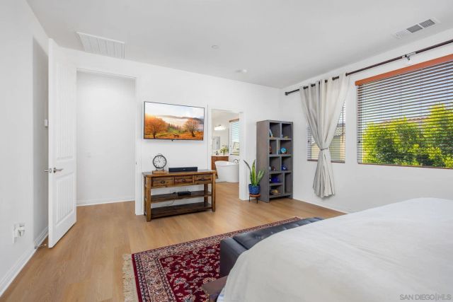 1818 Santa Christina Ave, Chula Vista, CA 91913