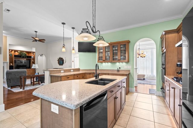 25 Fairway Ln., Pawleys Island, SC 29585