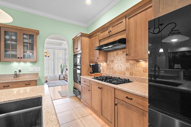 25 Fairway Ln., Pawleys Island, SC 29585
