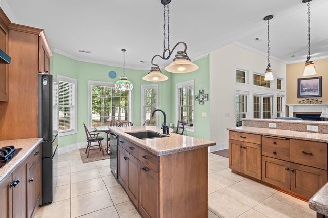 25 Fairway Ln., Pawleys Island, SC 29585