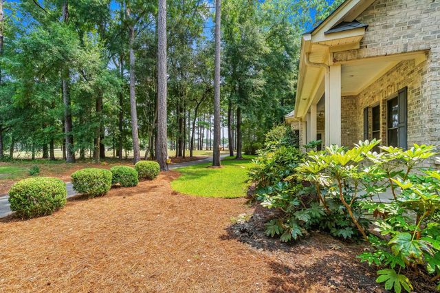 25 Fairway Ln., Pawleys Island, SC 29585