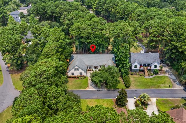25 Fairway Ln., Pawleys Island, SC 29585
