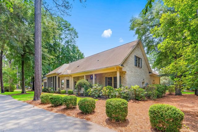 25 Fairway Ln., Pawleys Island, SC 29585