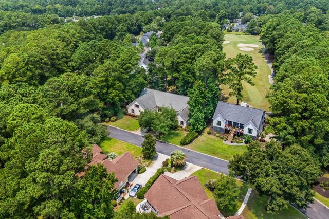 25 Fairway Ln., Pawleys Island, SC 29585