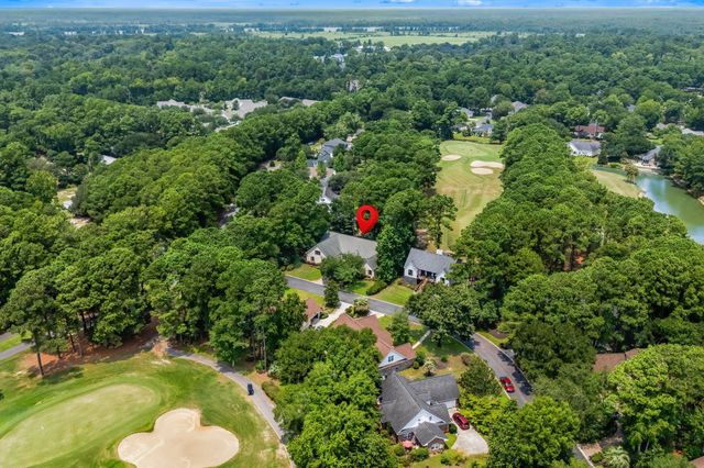 25 Fairway Ln., Pawleys Island, SC 29585
