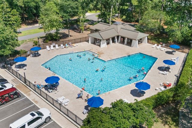 25 Fairway Ln., Pawleys Island, SC 29585