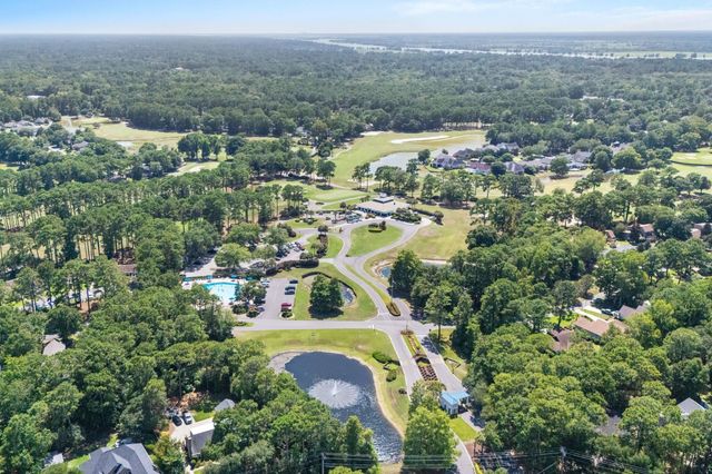 25 Fairway Ln., Pawleys Island, SC 29585