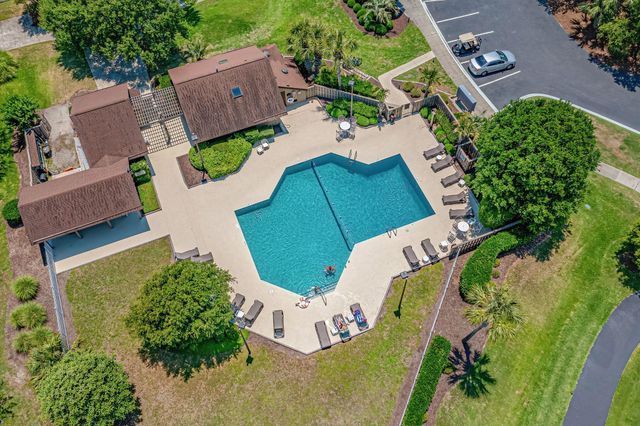 25 Fairway Ln., Pawleys Island, SC 29585