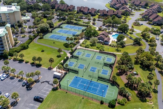25 Fairway Ln., Pawleys Island, SC 29585