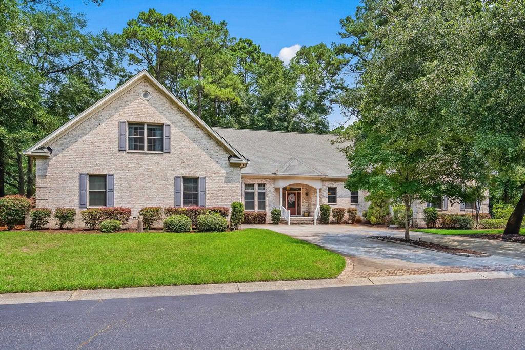 25 Fairway Ln., Pawleys Island, SC 29585