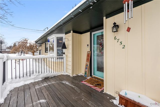 6752 Winchell Road, Camillus, NY 13164