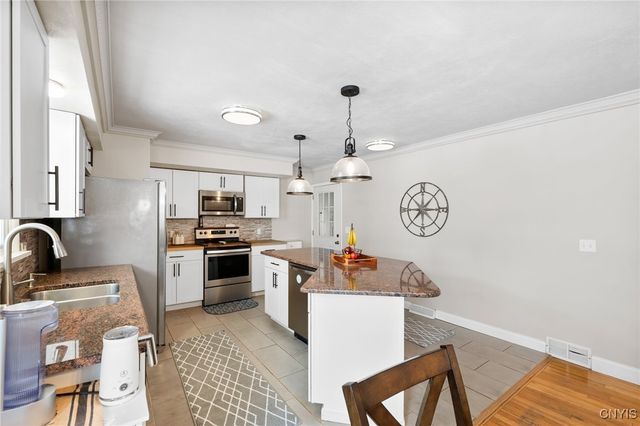 6752 Winchell Road, Camillus, NY 13164