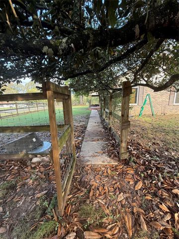 795 State Highway Loop 393, Goodrich, TX 77335