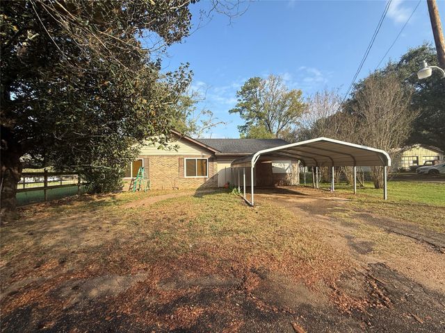 795 State Highway Loop 393, Goodrich, TX 77335