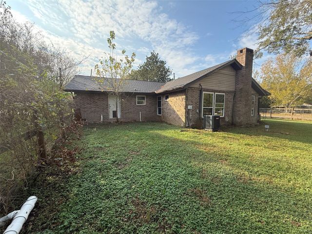 795 State Highway Loop 393, Goodrich, TX 77335