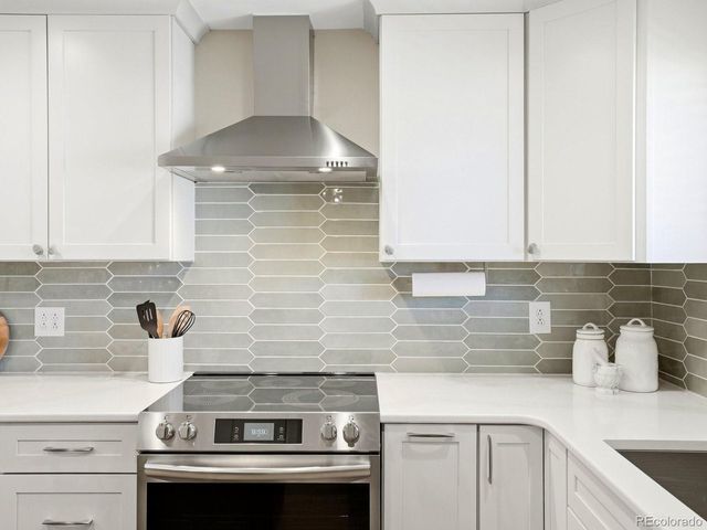 780 Vivian St, Lakewood, CO 80401