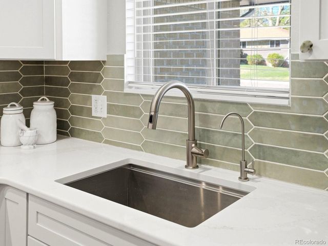 780 Vivian St, Lakewood, CO 80401