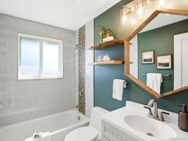 780 Vivian St, Lakewood, CO 80401