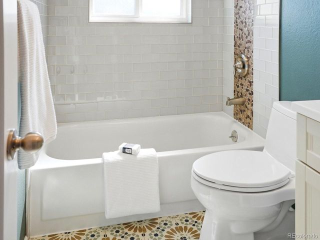 780 Vivian St, Lakewood, CO 80401