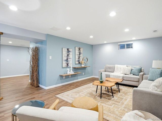 780 Vivian St, Lakewood, CO 80401