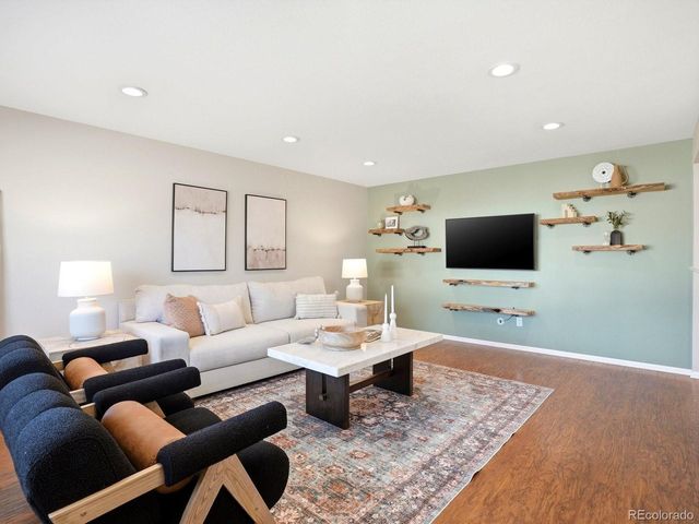 780 Vivian St, Lakewood, CO 80401