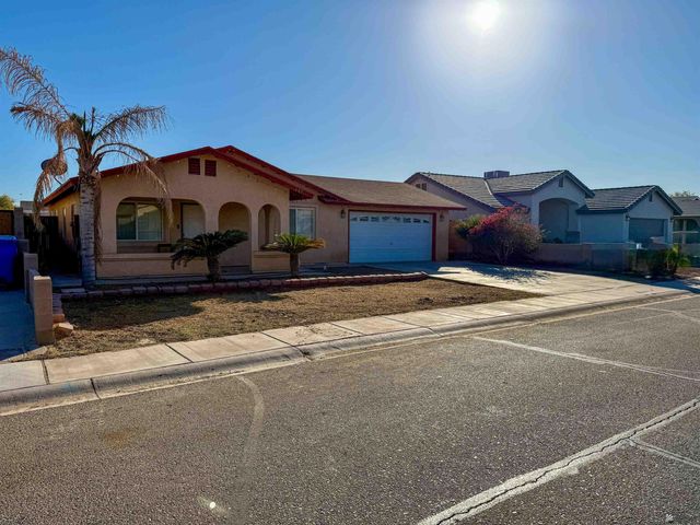 687 E YUCCA ST, Somerton, AZ 85350