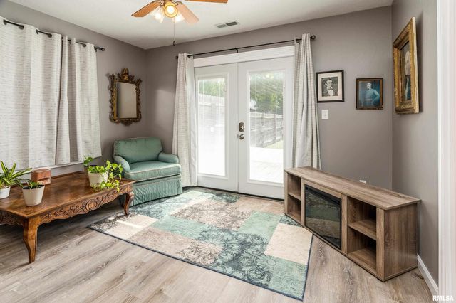 905 N GRANITE Street, Marion, IL 62959