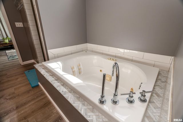 905 N GRANITE Street, Marion, IL 62959