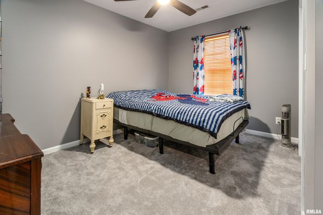 905 N GRANITE Street, Marion, IL 62959