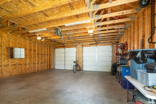 905 N GRANITE Street, Marion, IL 62959