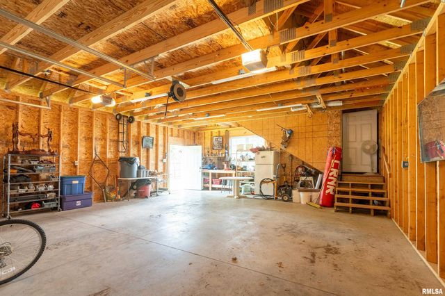 905 N GRANITE Street, Marion, IL 62959