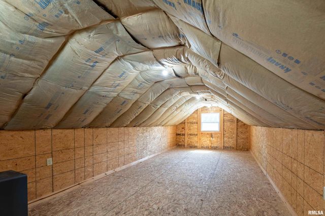 905 N GRANITE Street, Marion, IL 62959