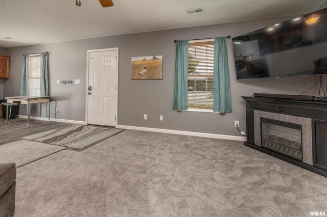 905 N GRANITE Street, Marion, IL 62959