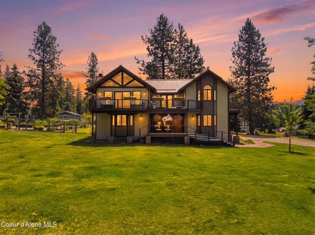 1542 Peninsula Rd, Hope, ID 83836
