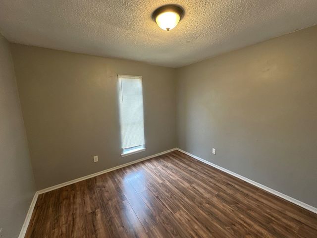687 CREEKSTONE CIR, Memphis, TN 38127