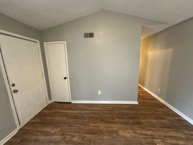 687 CREEKSTONE CIR, Memphis, TN 38127