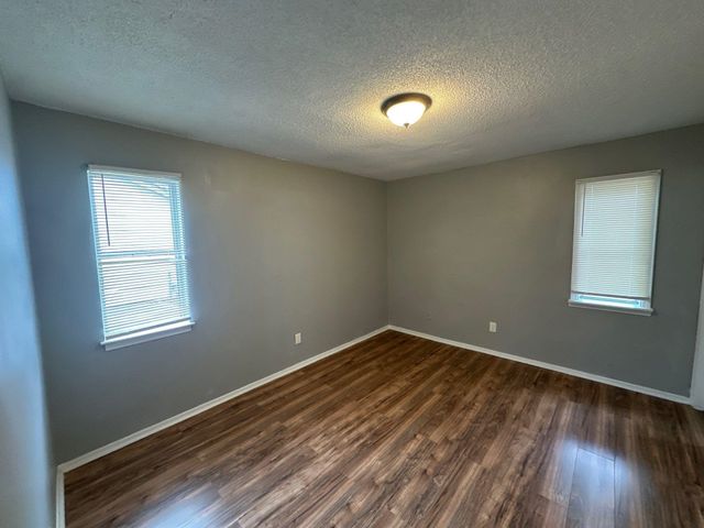 687 CREEKSTONE CIR, Memphis, TN 38127