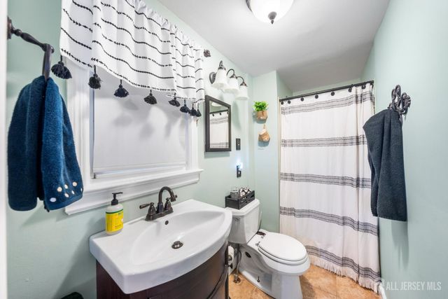 719 Locust Street, Roselle Park, NJ 07204
